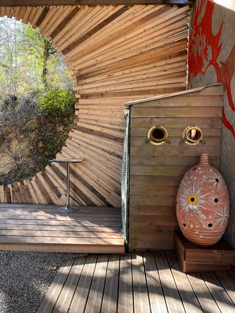 les hublots — seconde vie d'un bateau